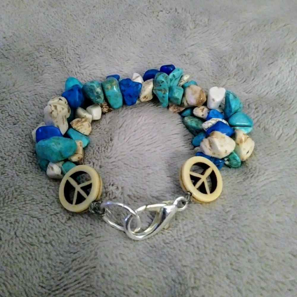 **3 for $9** NWOT 3 String Beaded Peace Bracelet